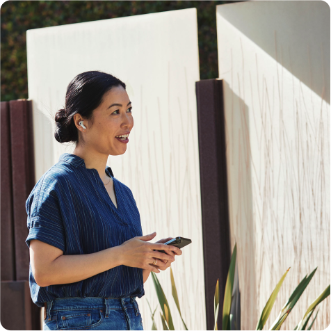 Person genießt die Leichtigkeit von Webex Calling