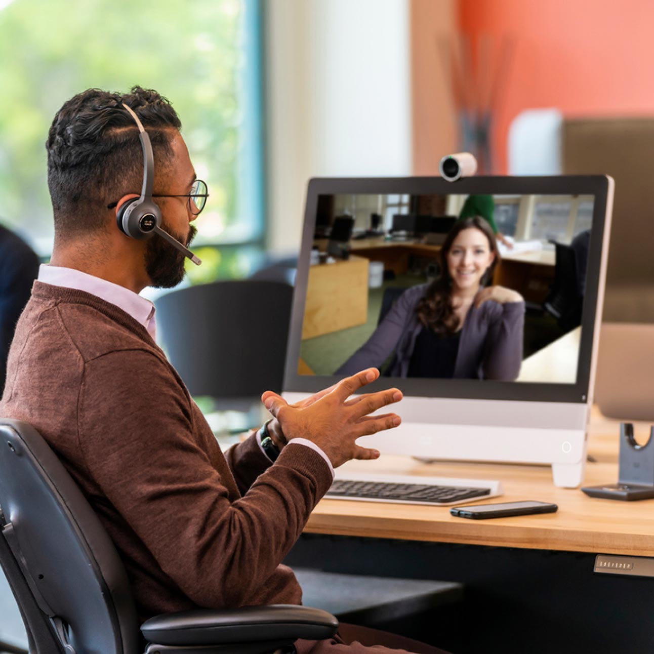 Pessoas se envolvem através do Webex Calling