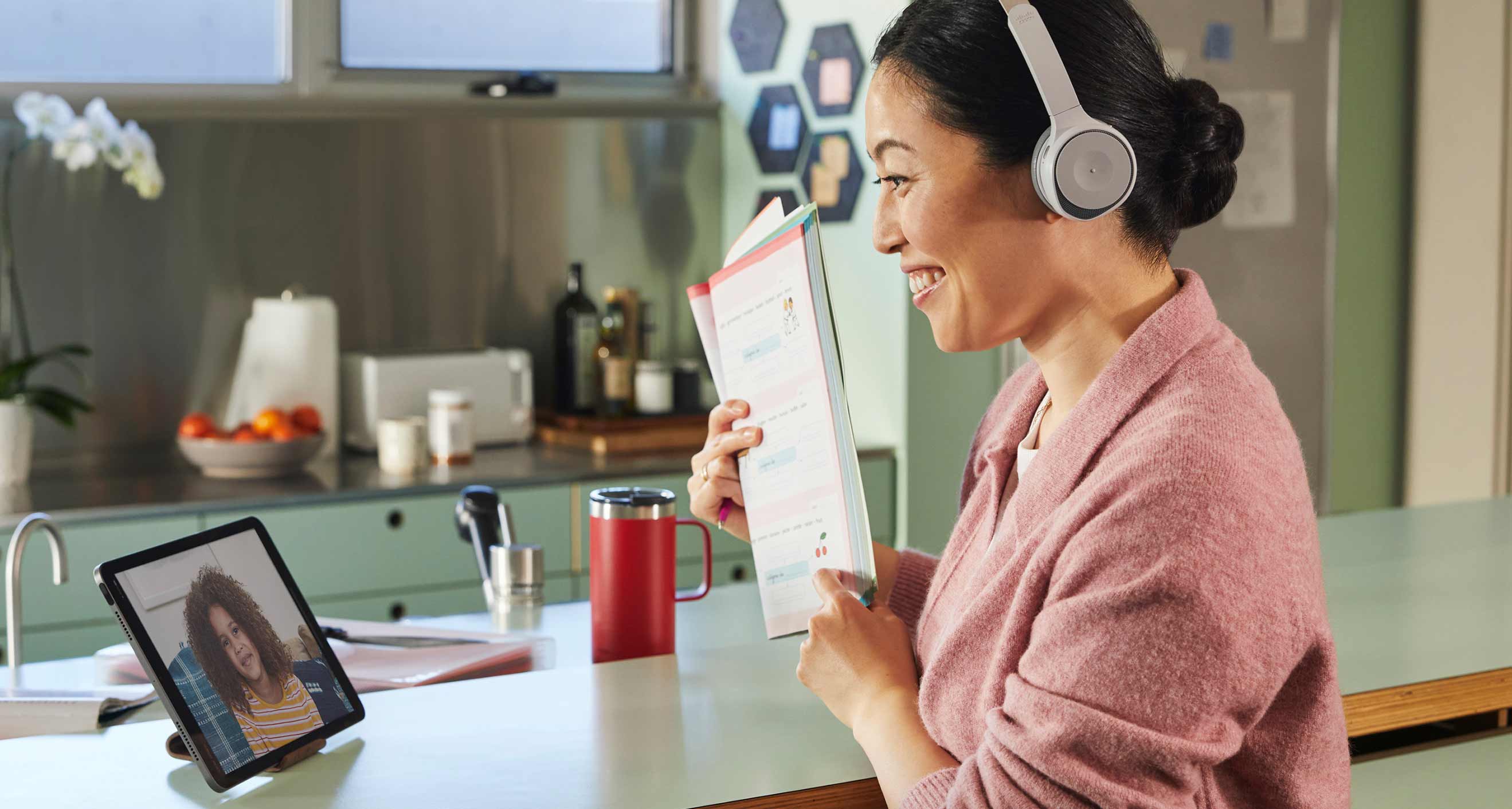 Un enseignant interagit avec un étudiant à l’aide de Webex Meetings.