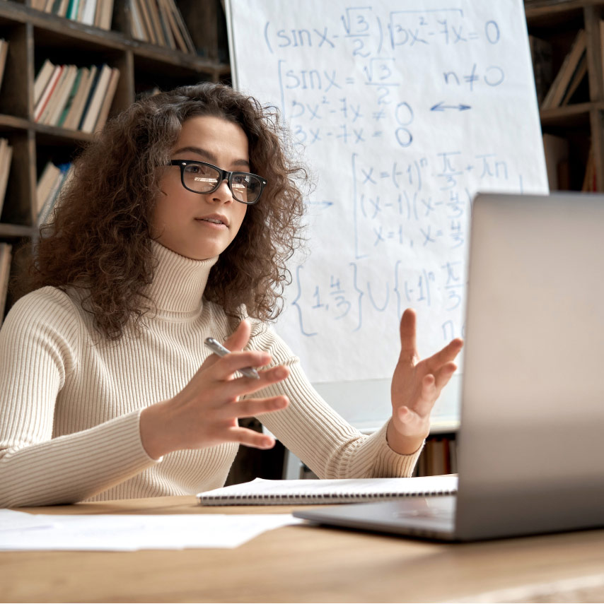 Professor nutzt eine sichere Verbindung mit Webex