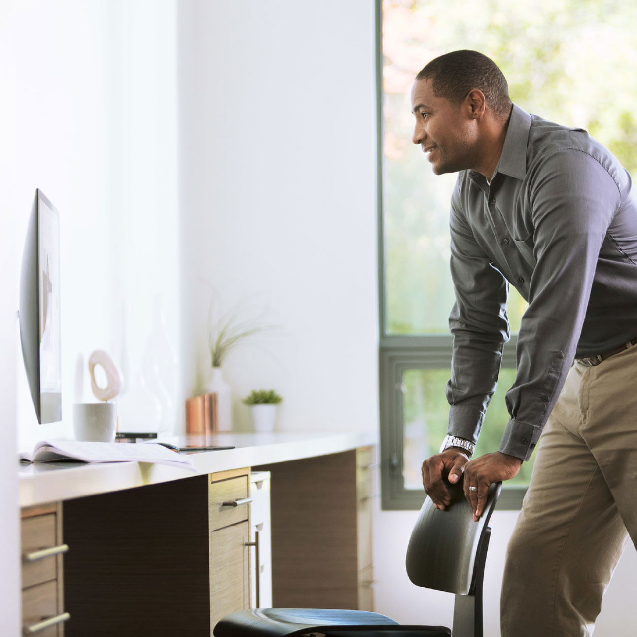 Person checks in using Webex